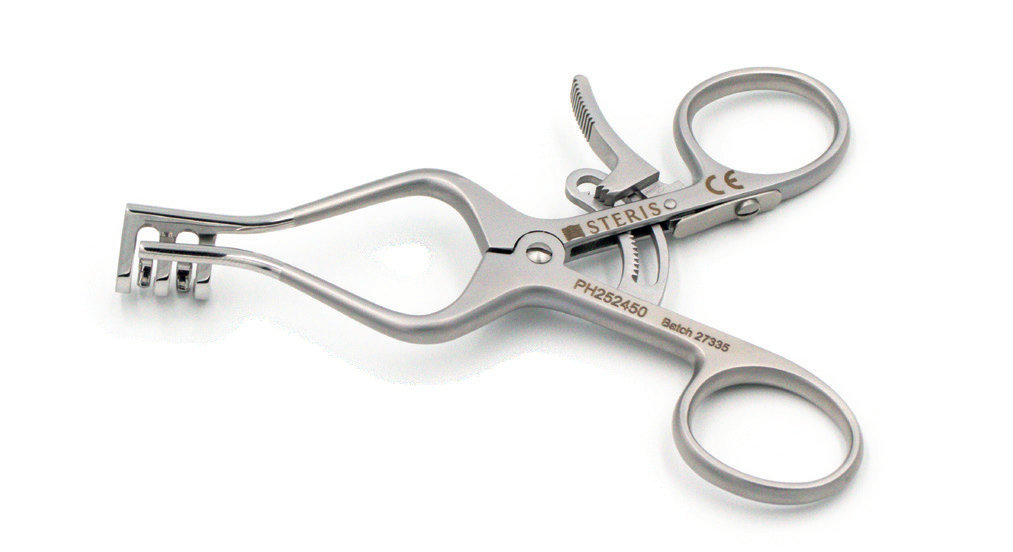 West Retractor 2 into 3 Teeth
